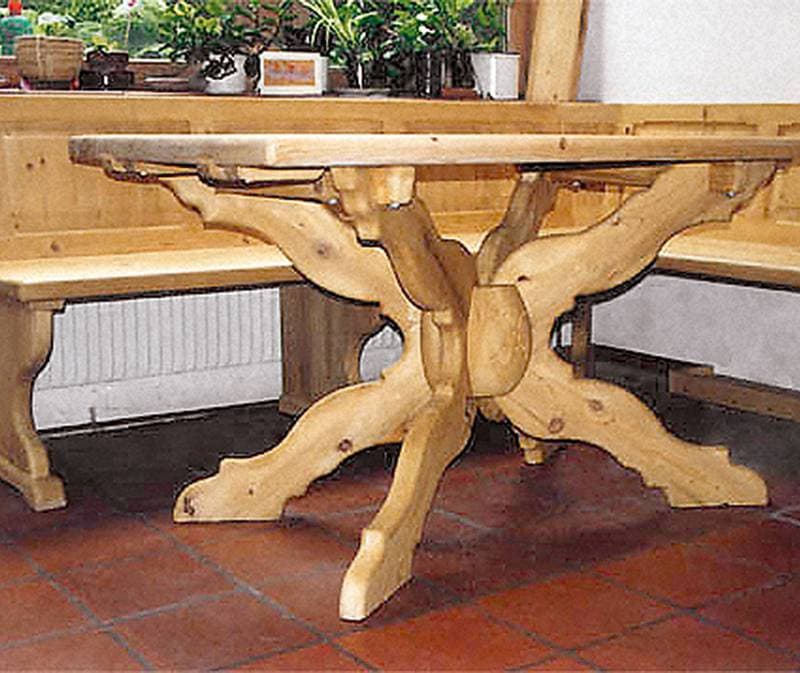 Beispielbild für Möbelbau & Maßanfertigung: Tisch_Rustikal.jpg