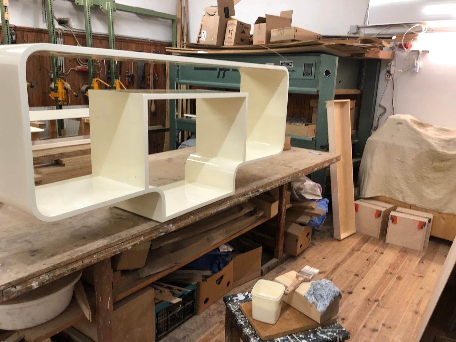 TV Lowboard Werkstatt – Möbelbau & Maßanfertigung